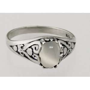  A Beautiful Sterling Silver Filigree Ring Featuring a 