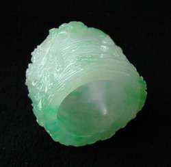 JADEITE Carved APPLE Green THUMB Ring INCREDIBLE  