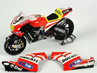   Desmosedici GP11 Valentino Showbike 2011 Rossi 1 Minichamps de 4299