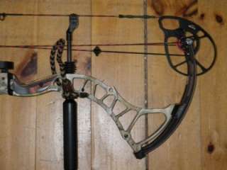   Insanity CPX Compound Bow Package RH 70# APG with V3 Vforce ICE Arrows