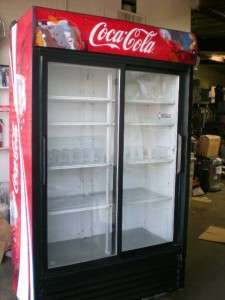 True GDM 41SL 2 Glass Doors Merchandiser Refrigerator Works Great 