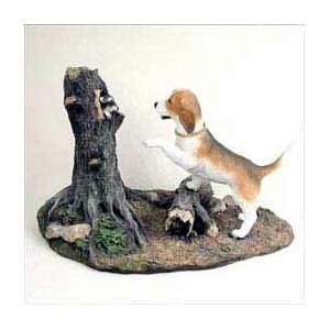  Beagle on the Hunt Statue