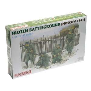  6190 1/35 Frozen Battleground Moscow 1941 Toys & Games