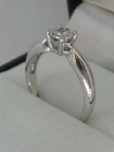 CLASSIC SOLID 18CT WHITE GOLD DIAMOND SOLITAIRE RING  