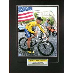   Lance Armstrong 2005 Tour de France Champion Photo
