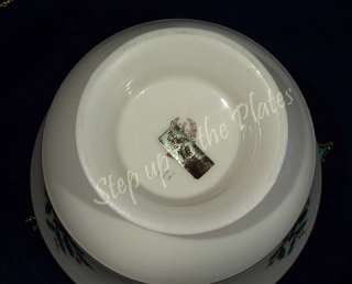Lenox China HOLIDAY Covered Candy Bowl Jar has Collectible Earlier 
