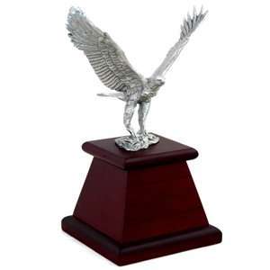  9308B   Eagle Figurine (B) 
