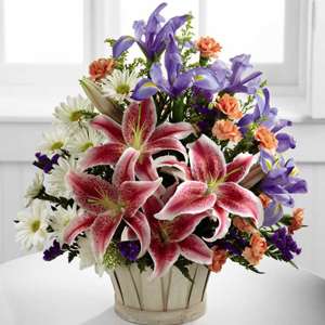 The FTD Wondrous Nature Bouquet B26 4400   Flower Delivery  