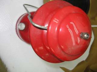 1973 Coleman 200A Red Lantern + Plastic Carry Case + Funnel NICE 