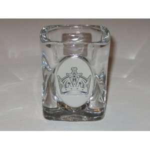 LOS ANGELES KINGS Team Logo SHOT GLASS with Pewter Logo  