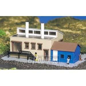  Bachmann Factory With Accessories   N Scale Toys & Games