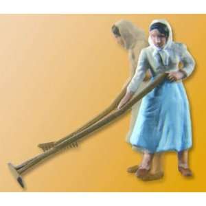  H0 VI FARM WOMAN W. RAKE, MOVABLE Toys & Games