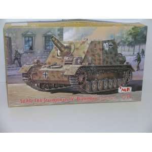   166 Sturmpanzer IV Brummbar    Plastic Model Kit 