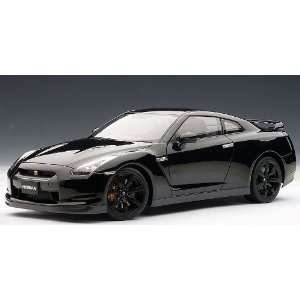   NISSAN GT R (R35) SUPER BLACK in 118 scale by AUTOart Toys & Games