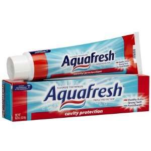 Aquafresh Cavity Protection Fluoride Toothpaste 8.2 oz (Quantity of 4)