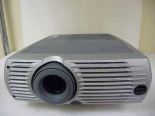 InFocus LP240 1000 ANSI Lumens XGA Portable LCD Projector *P&R*  