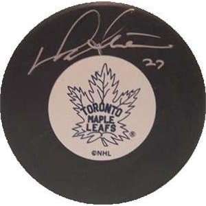  Sittler Autographed/Hand Signed Hockey Puck (Toronto Maple Leafs