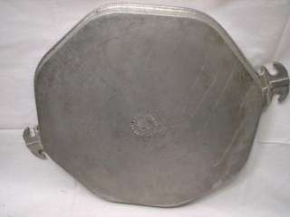set of 3 Guardian ware aluminum octagon sided pans. They are about 