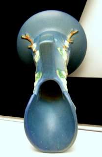 ROSEVILLE Snowberry Ewer Pitcher Vase ITK 10 Superb Blue  