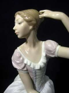 Lladro Figurine Weary Ballerina   ( Ballet Frivolo ) # 01005275  