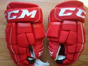   CCM U+ Pro Series Senior Ice Hockey Gloves 13 14 Detroit Red Wings