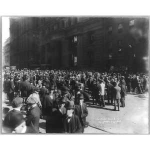  Curb market,crowd,Broad St,New York City,NY,c1917