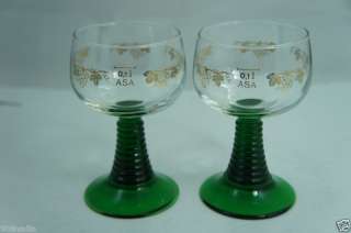 VINTAGE 2 LUMINARC WINE GLASSES GREEN STEM GOLD GRAPES  