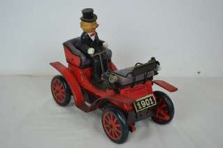 Vintage Battery Operated 1901 Shaking Antique Car With Headlights 