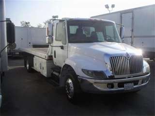   FLATBED TOW TRUCK repo recovery car carrier INTERNATIONAL 4300 AT