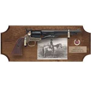 Robert E Lee Civil War Era Framed Collectible with Non firing Replica 
