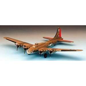   72 B 17F Flying Fortress (Plastic Model Airplane) Toys & Games
