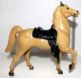   TAN HORSE W/BLACK SNAP GIRTH SADDLE & CHAIN REINS WESTERN COWBOY TOY