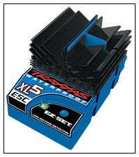 TRAXXAS 3705   RUSTLER RTR 2012   WATER PULSE BATTERIE CARICABATTERIE 