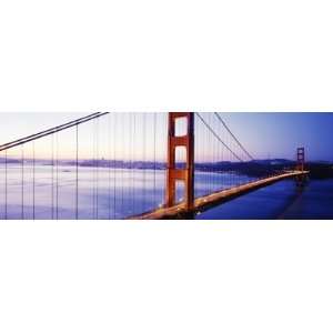  Golden Gate Bridge, San Francisco, California, USA 